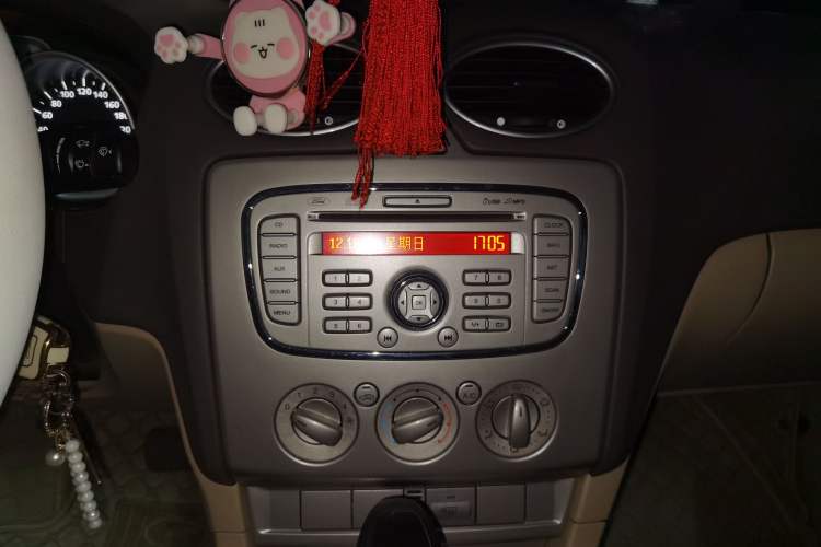 Used Ford Focus 2012 Sedan Classic 1.8L Automatic Fashion Edition
