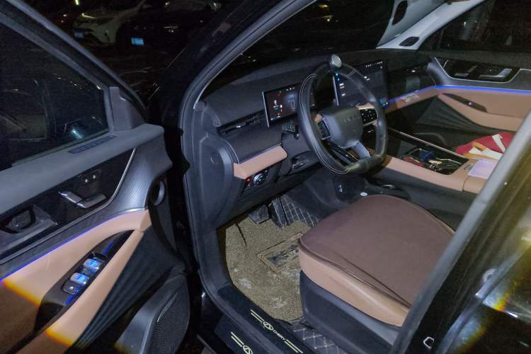 Used Chery Tiggo 8 L 2024 2.0T Two-Wheel Drive Luxury Edition 5 Seats