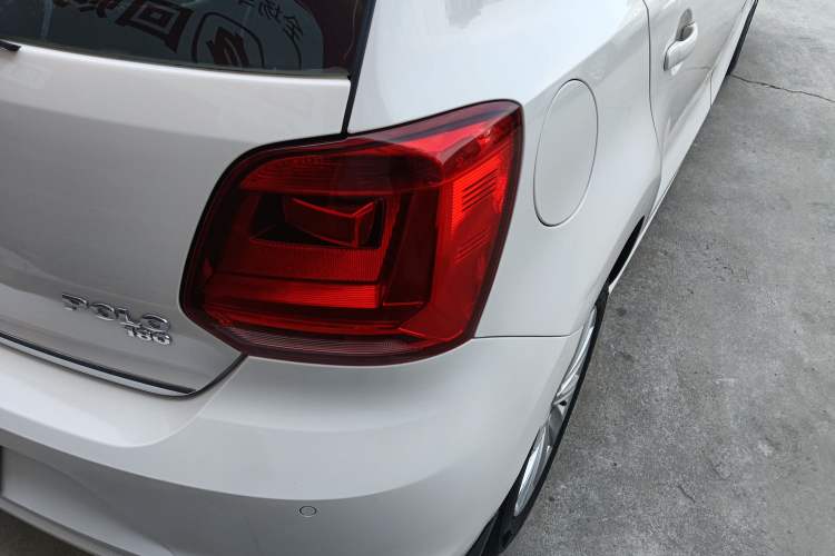 Used Volkswagen Polo 2014 1.6L Automatic Comfort Edition Right Rear Taillight