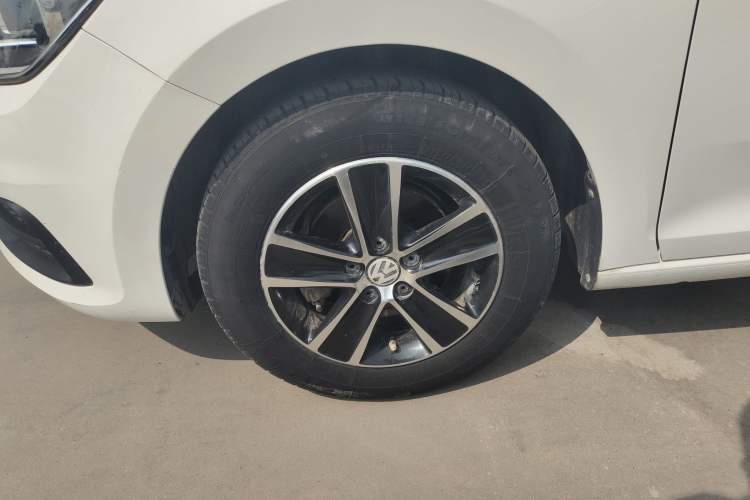 Used Volkswagen Santana 2016 1.6L Manual Fashion Edition Left Front Wheel Hub