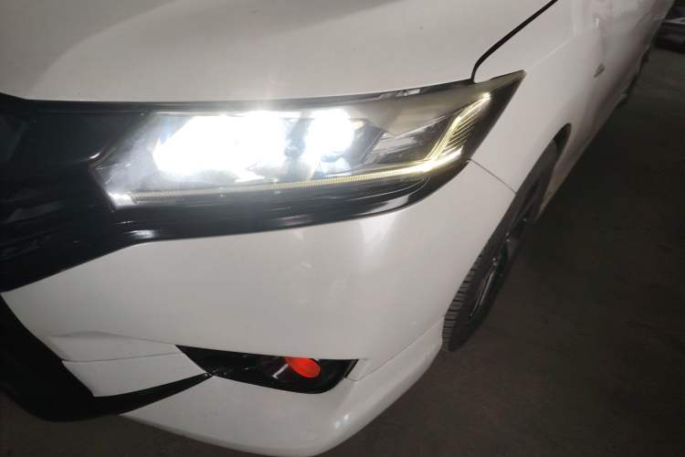 Used Honda Greiz 2016 1.5L CVT Classic Edition
