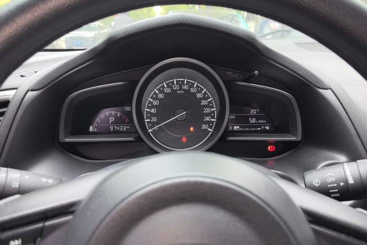 Used Mazda 3 Axela 2019 Cloud-Controlled Version Sedan 1.5L Automatic Comfort Trim China VI Standard Instrument Cluster