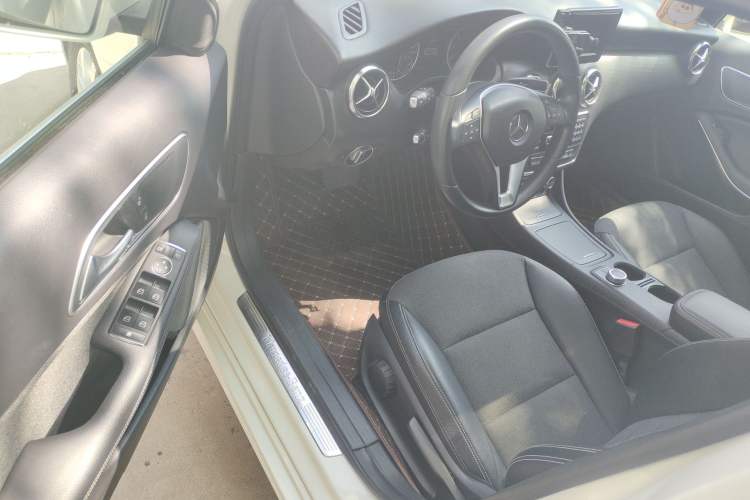 Used Mercedes-Benz A-Class 2013 A 180 Fashion Model Driver Seat
