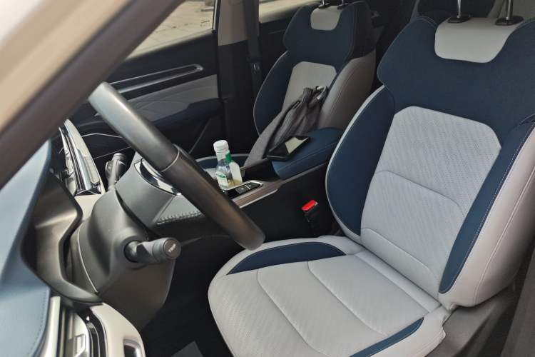 Used Geely Auto Emgrand 2022 4th Generation 1.5L CVT Flagship Model Left Front Seat