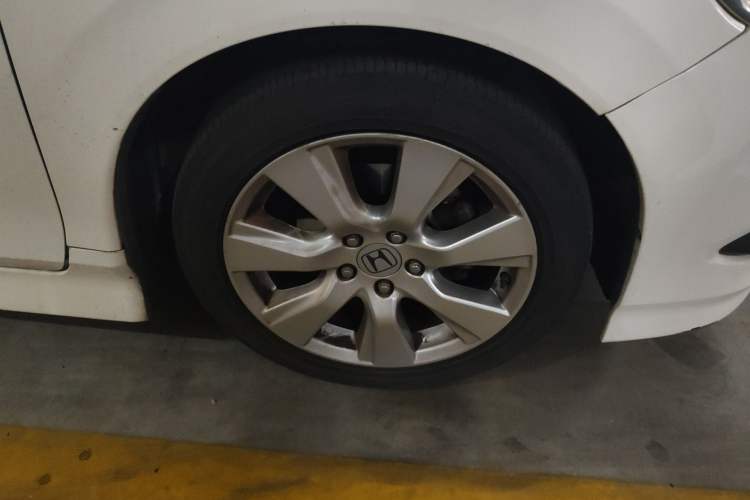 Used Honda Jade 2014 1.8L Automatic Comfort Elite Version 5 Seats