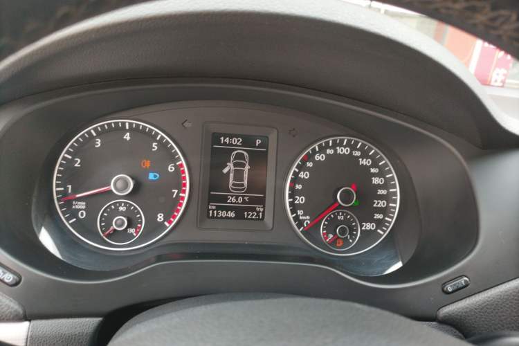 Used Volkswagen Sagitar 2014 Revised Version 1.4TSI Automatic Luxury Edition Instrument Cluster