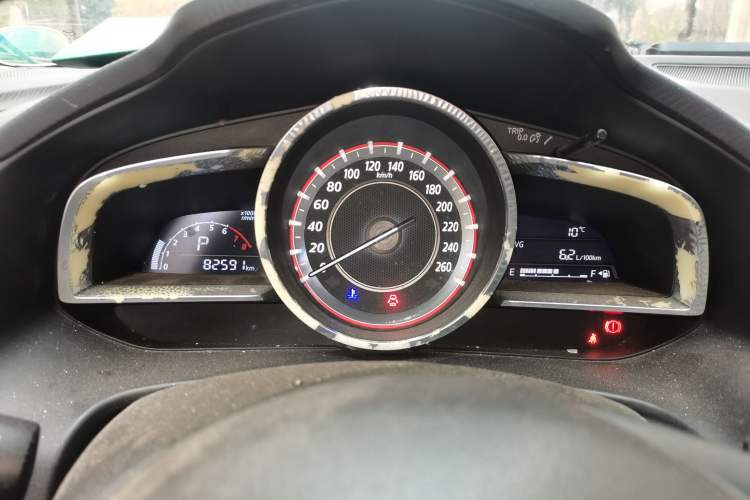 Used Mazda 3 Axela 2016 Sedan 1.5L Automatic Luxury Model