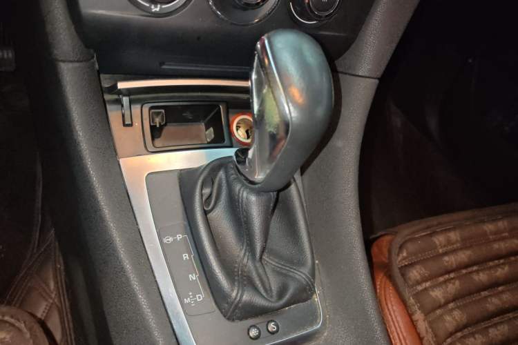 Used DS 5LS 2014 1.8L automatic Comfort version VTi140