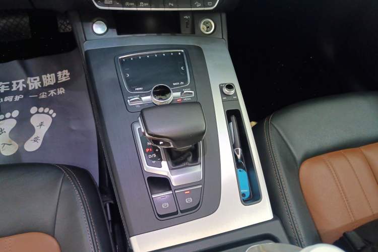 Used Audi Q5L 2020 Updated 40 TFSI Prestige Fashion Edition Gear Lever