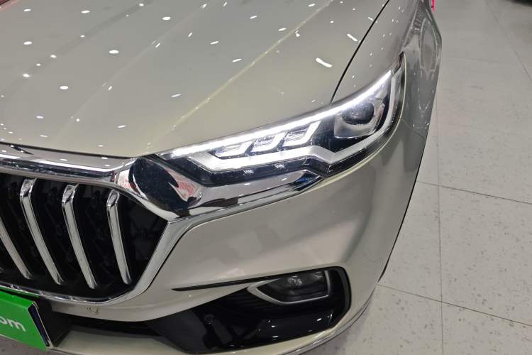 Used Hongqi HS5 2022 Revised Version 2.0T Smart Connect Flagship Edition
