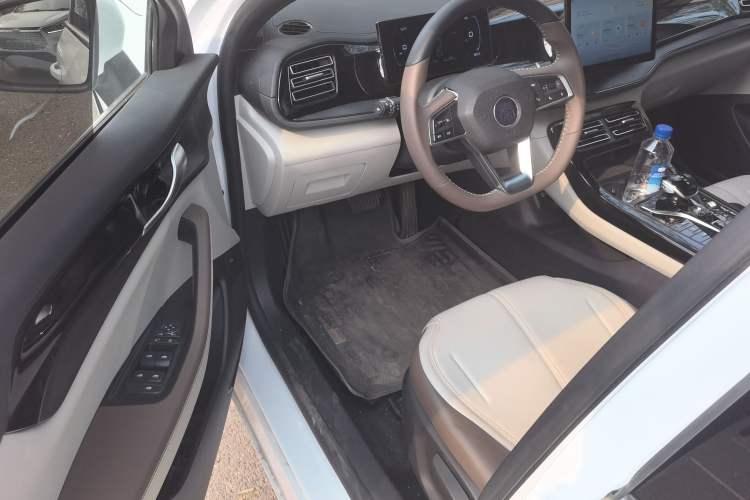 Used BYD Qin PLUS 2024 HONOR Edition DM-i 55KM Leading Model
