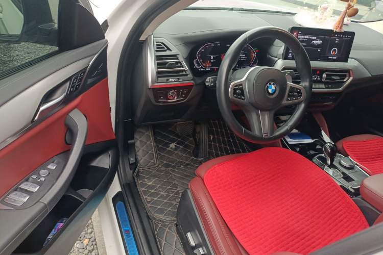 Used BMW X4 2022 xDrive 25i M Sport Package Driver Seat