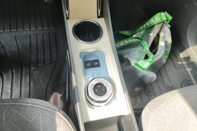 Used Geely Galaxy Panda 2024 Panda Mini 200km Endurance Bear