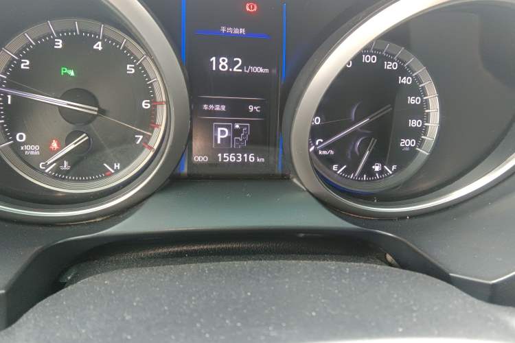 Used Toyota Prado 2014 4.0L Automatic TX-L Odometer Close Up