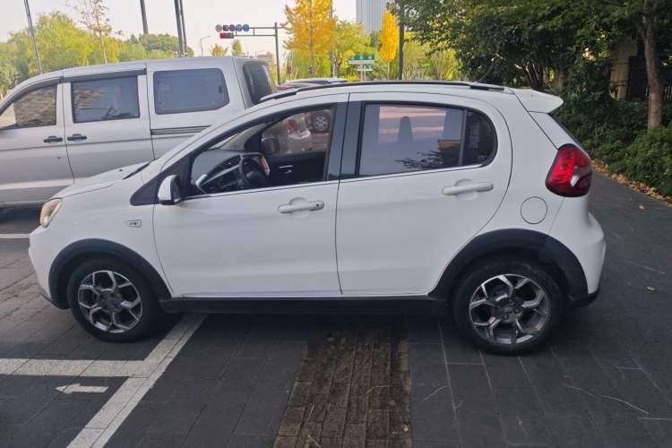 Used Geely Auto Vision X1 2017 1.3L Automatic Fun Edition

