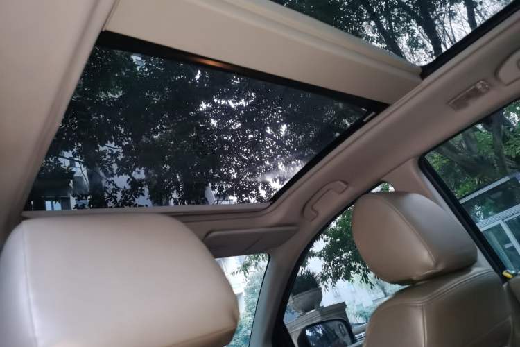 Used Renault Koleos 2009 2.5L Two-Wheel Drive Comfort Version