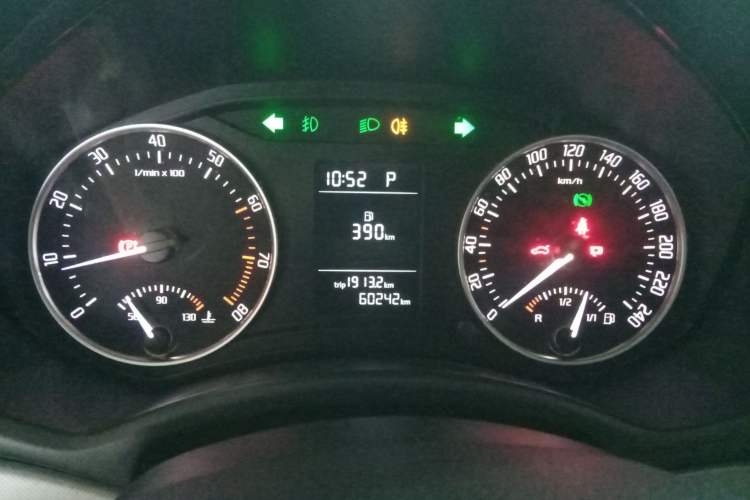 Used Skoda Octavia 2015 Classic Model 1.6L Automatic Yijie Version Instrument Cluster