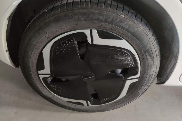 Used Dongfeng NAMMI 01 2024 330 Plus Smart+ Right Rear Wheel Hub