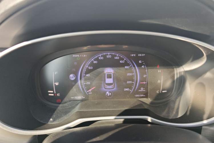 Used Geely Auto Emgrand X7 Sport 2018 1.8TD Automatic Two-Wheel Drive Smart Connect 4G Internet Edition
