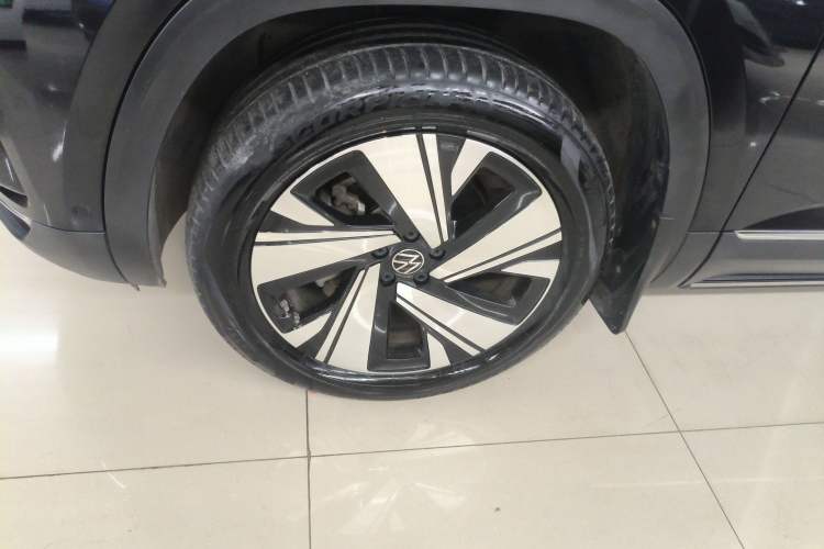Used Volkswagen Teramont 2022 530 V6 Four-Wheel Drive Prestige Luxury Edition Left Front Wheel Hub