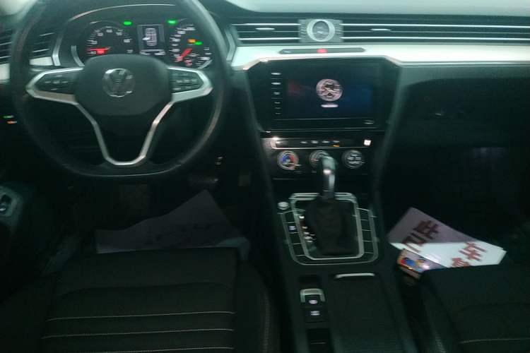 Used Volkswagen Magotan 2020 280TSI DSG Comfort Edition Audio And AC Panel