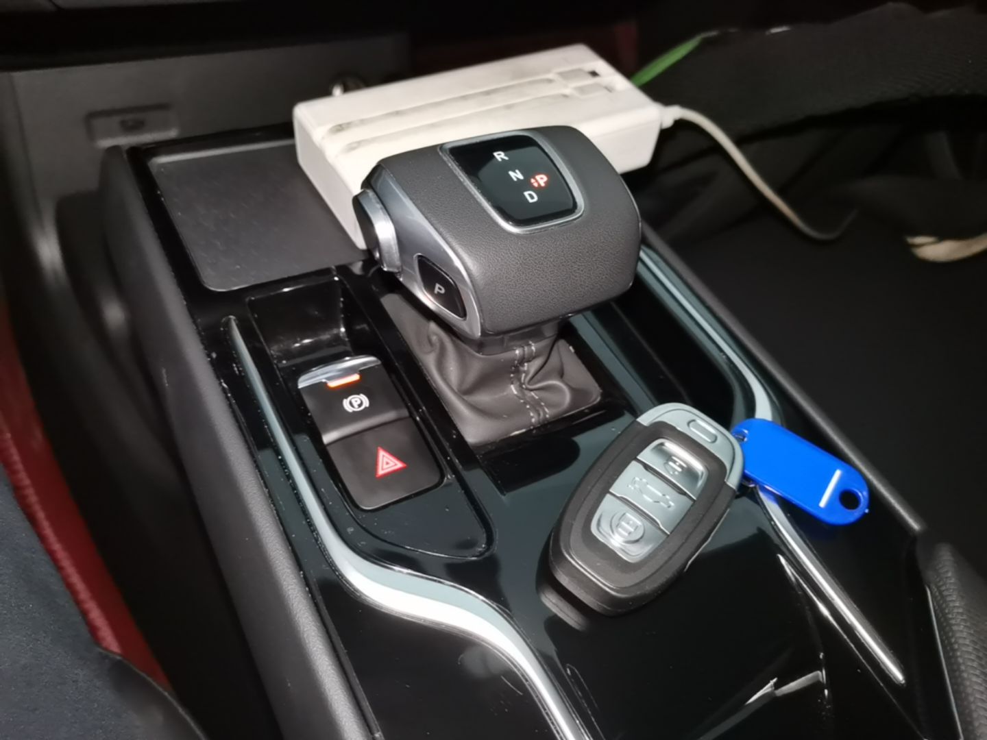 Hongqi E-QM5 2024 610 km PLUS — снимка 16