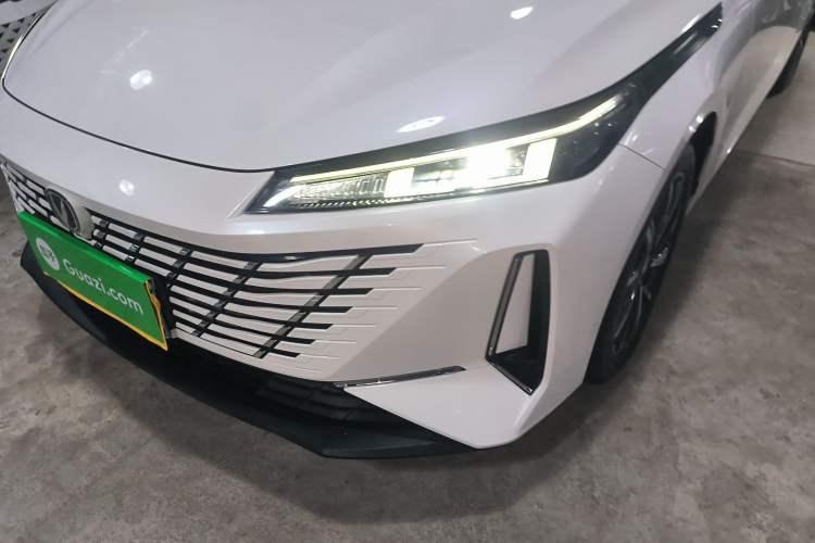 Used CHANGAN Eado 2024 1.5T GDI Automatic Flagship Edition Left Front Headlight