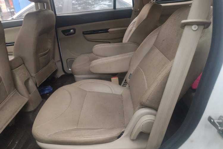 Used Jinbei 750 2015 1.5L Flagship Model