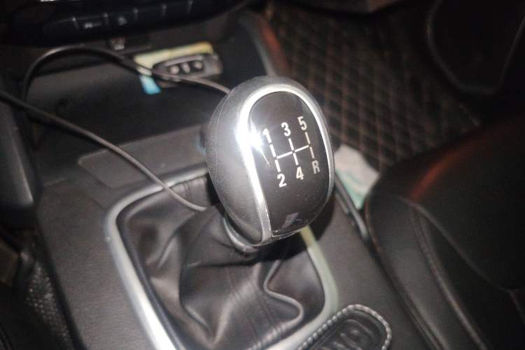 Used Geely Auto Vision X6 2016 1.8L Manual Luxury Model