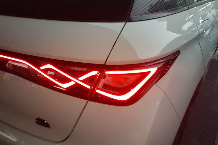 Used BYD Dolphin 2021 405 km Free Version
