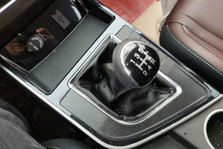 Used FORTHING T5 2024 Grand Edition 1.6L Manual Dream-Chasing Version 5 Seats
