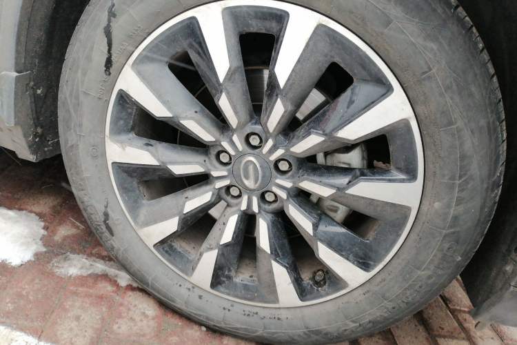 Used GAC Trumpchi EMKOO 2022 1.5T Supernova Pro Edition Right Front Wheel Hub