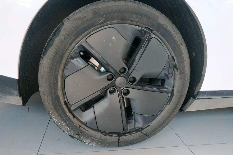 Used Li Auto i8 2025 Model Standard Version
