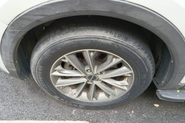 Used JETOUR X70 2018 1.5T Manual Comfort Edition Left Front Wheel Hub