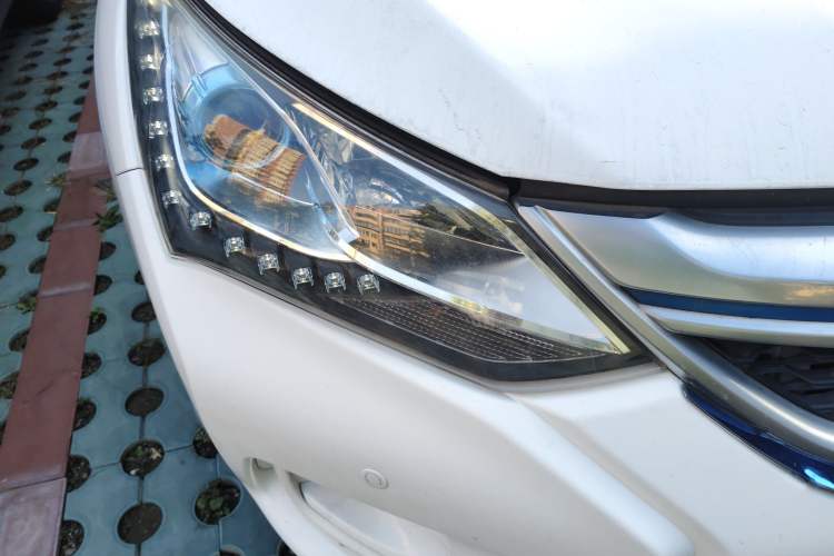 Used BYD Song New Energy 2017 Song EV300 Prestige Model
