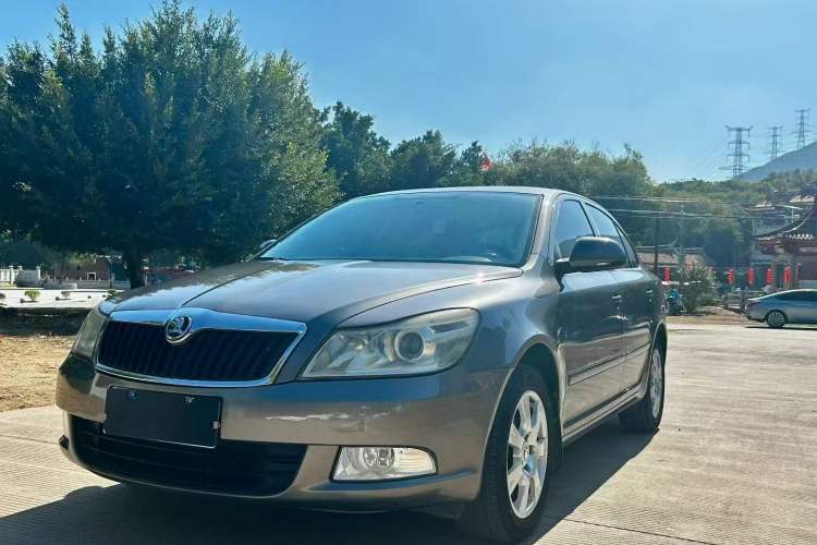 Used Skoda Octavia 2015 Classic Model 1.6L Automatic Elegance Edition