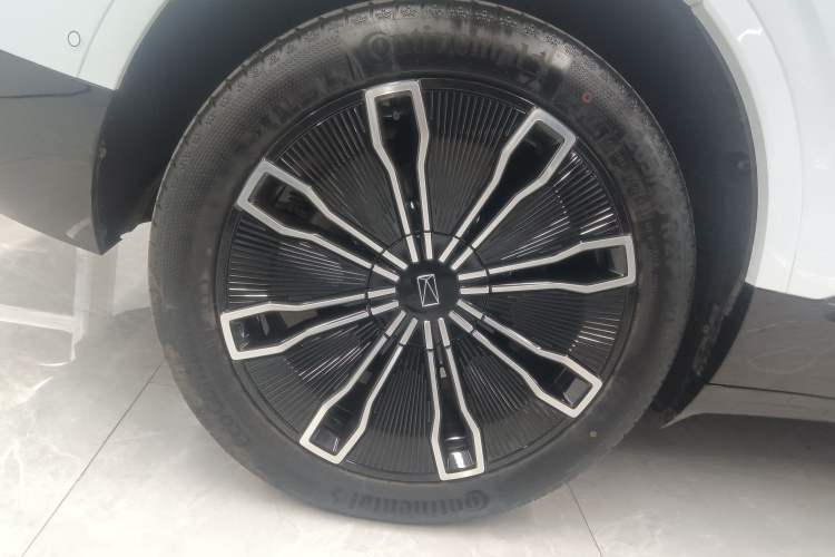 Used Avatr 07 2024 Ultra Range-Extended Four-Wheel Drive
