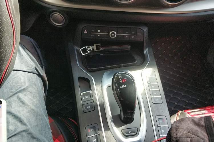 Used Wey VV6 2020 2.0T Four-Wheel Drive Zhiyu+