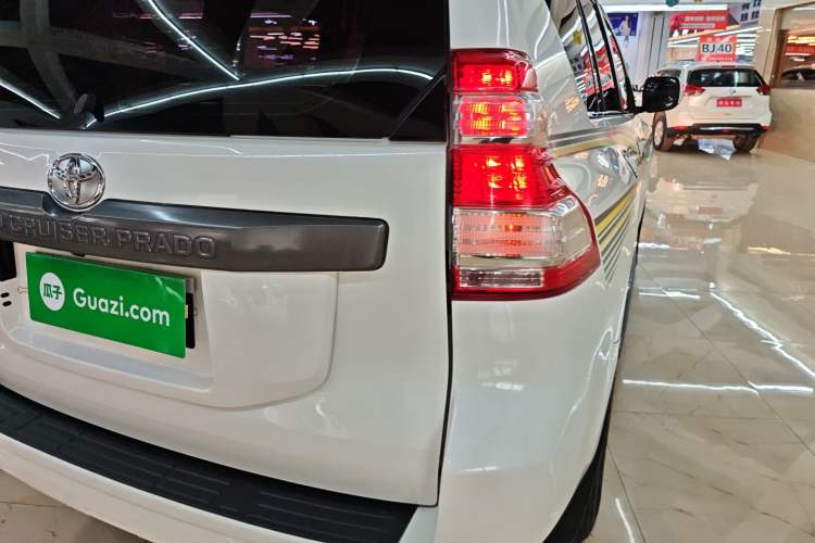 Used Toyota Prado 2016 2.7L Automatic Standard Edition Exterior 3