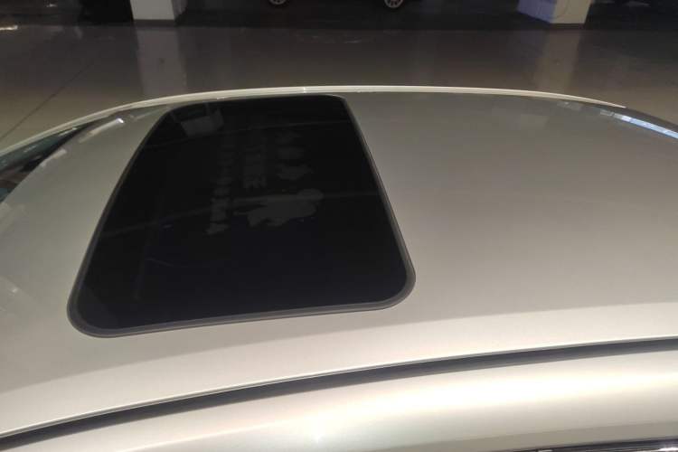 Used Toyota Corolla 2021 Dual-Motor 1.8L E-CVT Elite Edition
