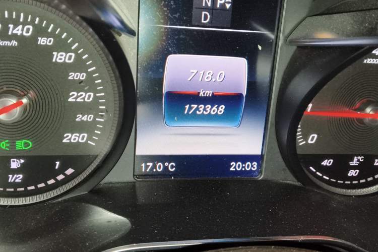 Used Mercedes-Benz GLC 2018 GLC 260 4MATIC Luxury Model