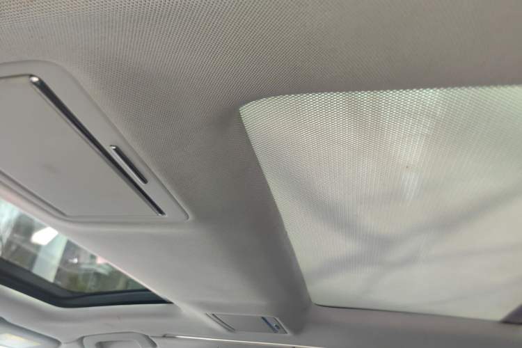 Used Audi A8 2016 A8L 45 TFSI quattro Comfort model Headliner