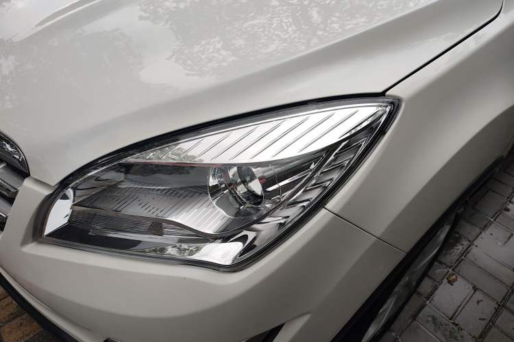 Used CHANGAN CS35 2015 1.6L Manual Luxury Model China IV Standard Left Front Headlight