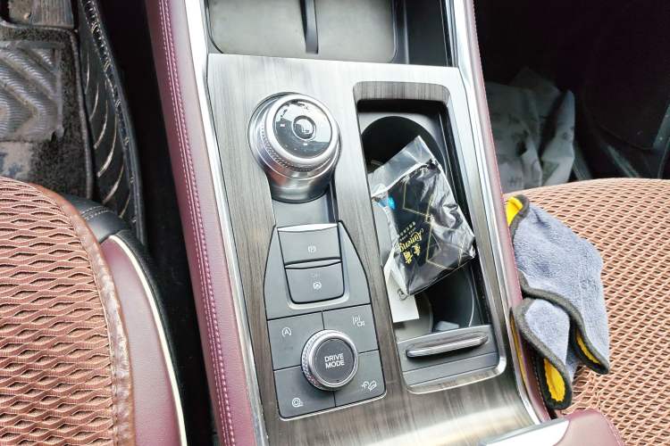 Used Ford Explorer 2023 EcoBoost 285 Four-Wheel Drive Titanium Edition 6 Seats
