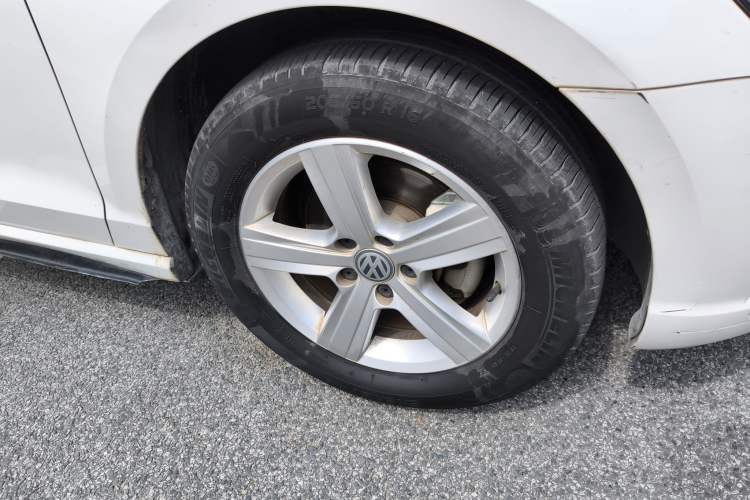 Used Volkswagen Lamando 2017 230TSI DSG Fashion Edition
