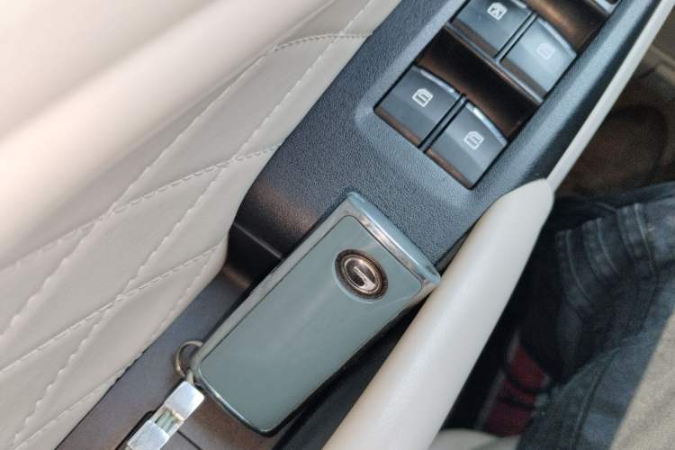 Used GAC Trumpchi M8 2018 320T Luxury Edition
