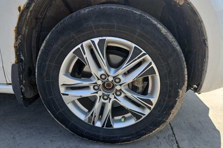 Used Haval H6 2013 Upgraded Model 1.5T Manual Two-Wheel Drive Elite Version
