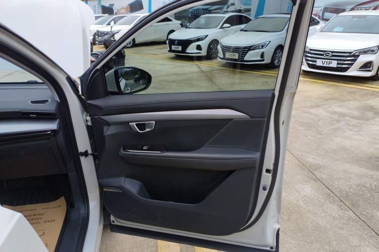 Used Wuling Asta 2022 2.0L DHT Electric-Speed Version