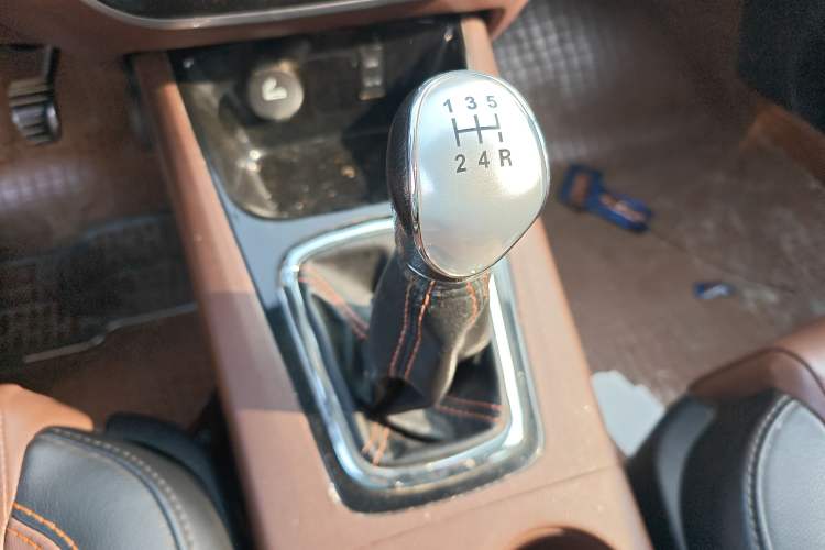 Used FORTHING Joyear X5 2016 1.6L Manual Luxury Edition
