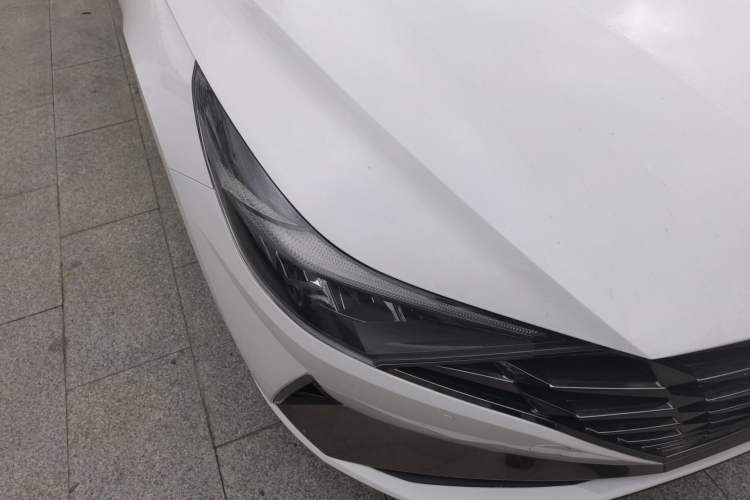 Used Hyundai Elantra 2022 1.5L CVT LUX Prestige Edition
